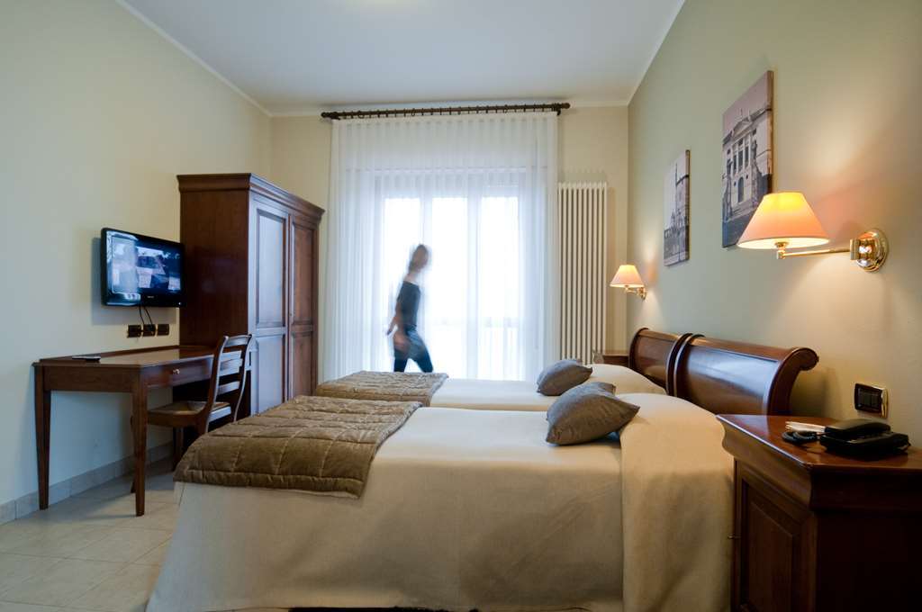Hotel Belvedere Thiene Habitación foto